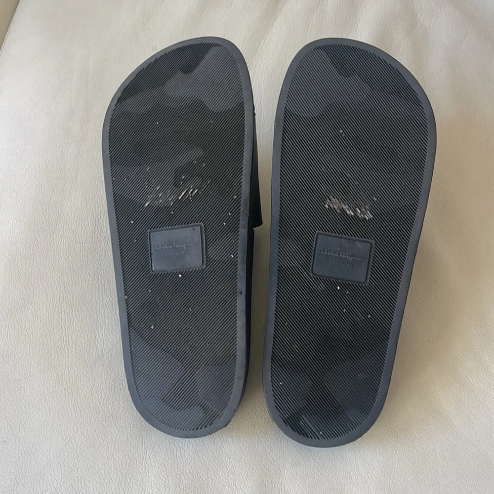 Ferragamo slides - Picture 3 of 3